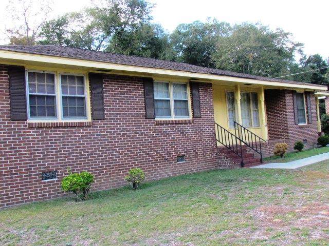 107 Colonial Drive - Photo 1
