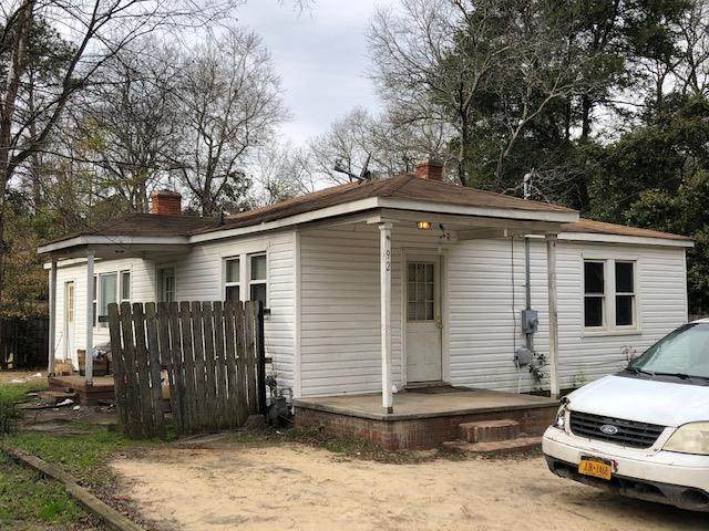 922/924/926 Hampton Avenue Nw - Photo 1