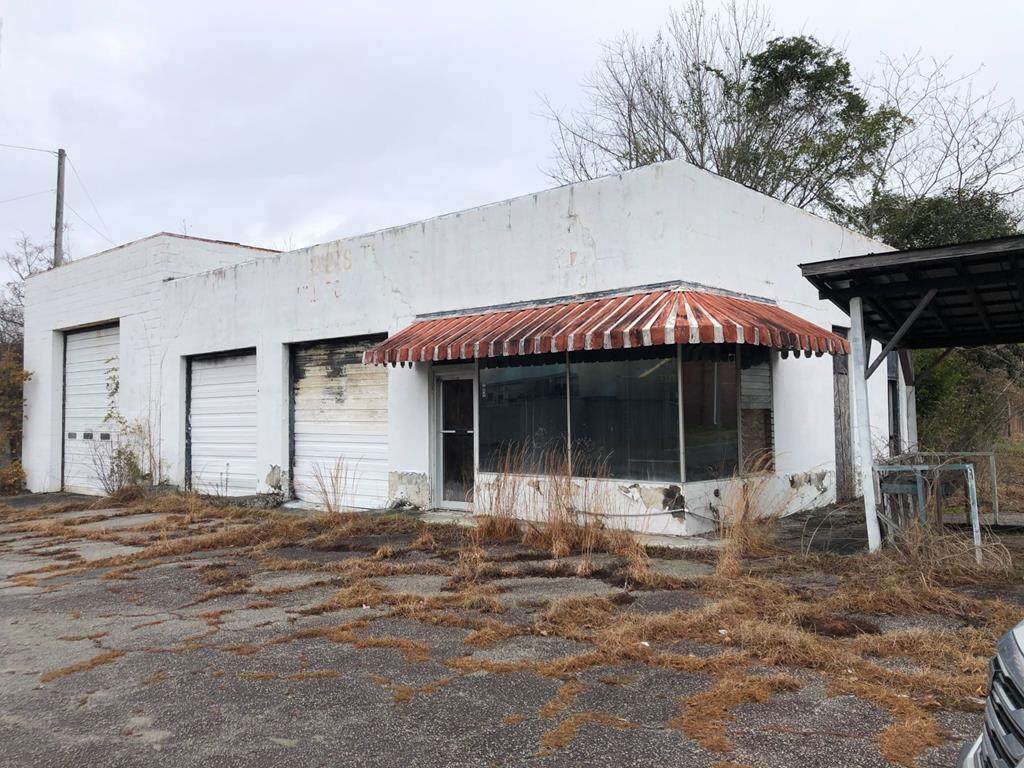 9128 Marlboro Avenue - Photo 1