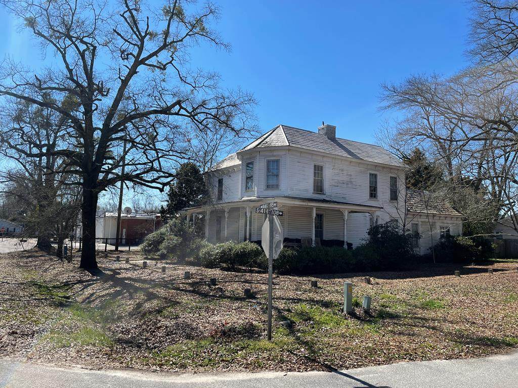 201 Merritt Avenue - Photo 1