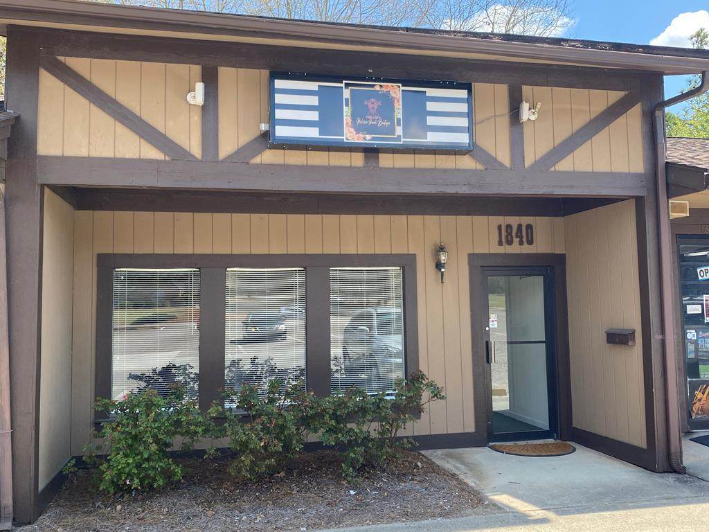 1840 Huntsman Drive - Photo 1