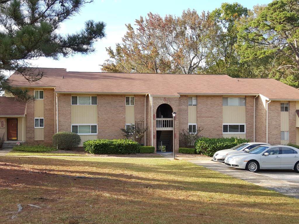 2231 Hillcrest Avenue - Photo 1