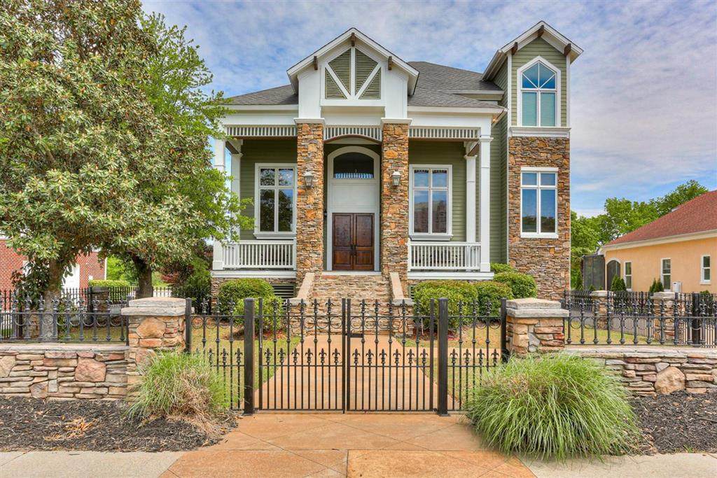 429 Shoreline Drive - Photo 1
