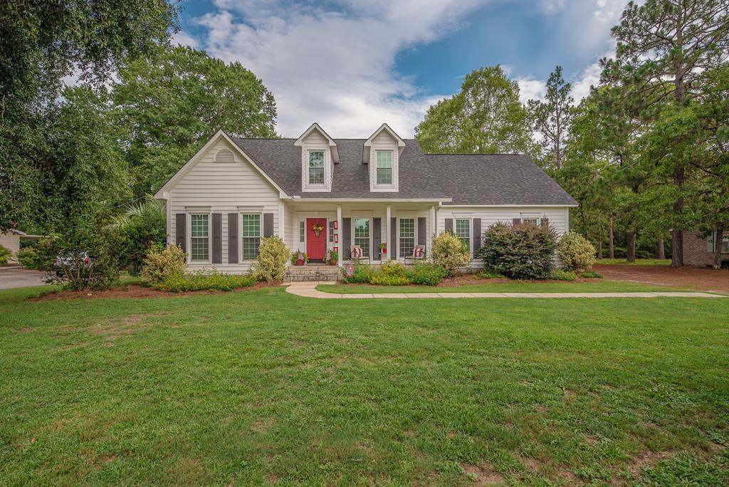 441 Fairway Lane - Photo 1