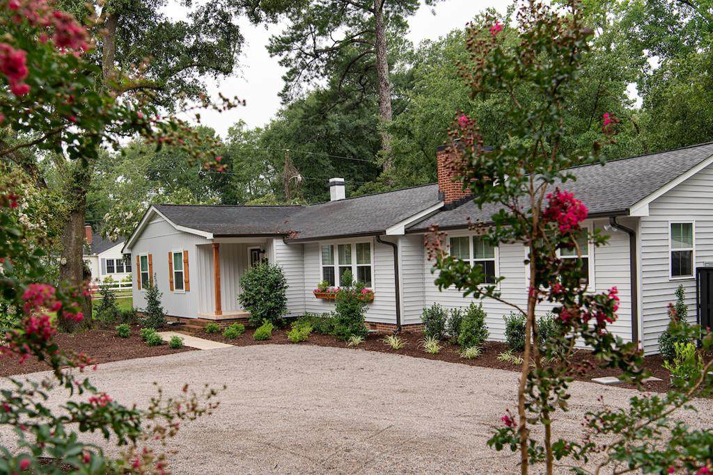 423 Kershaw Place Se - Photo 1