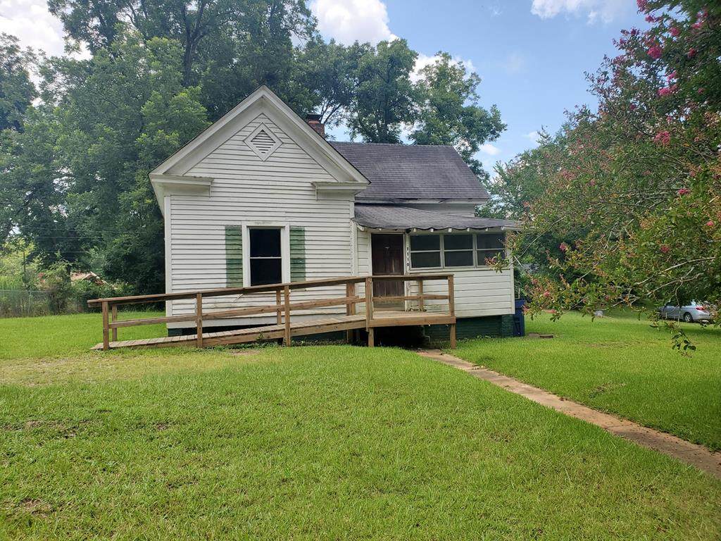 1110 Circle Street - Photo 1
