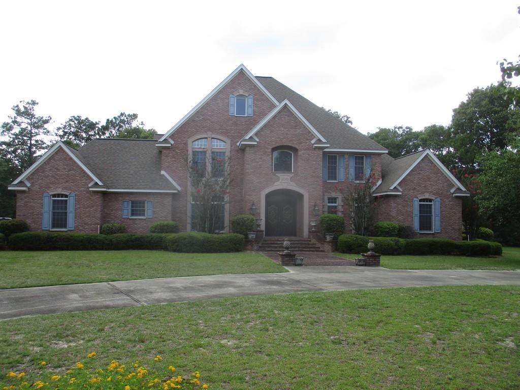670 Fairway Lane - Photo 1