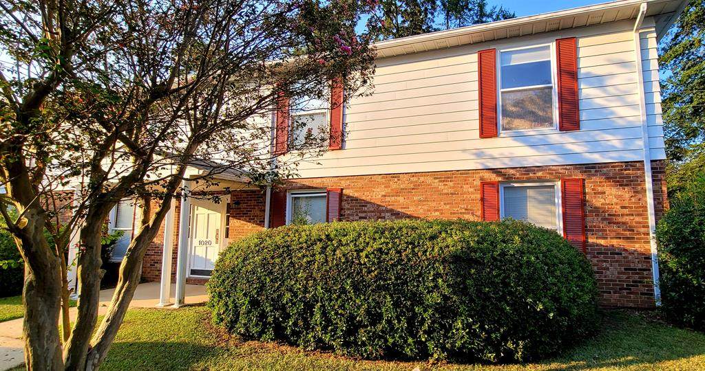 1020 B Carriage Drive - Photo 1