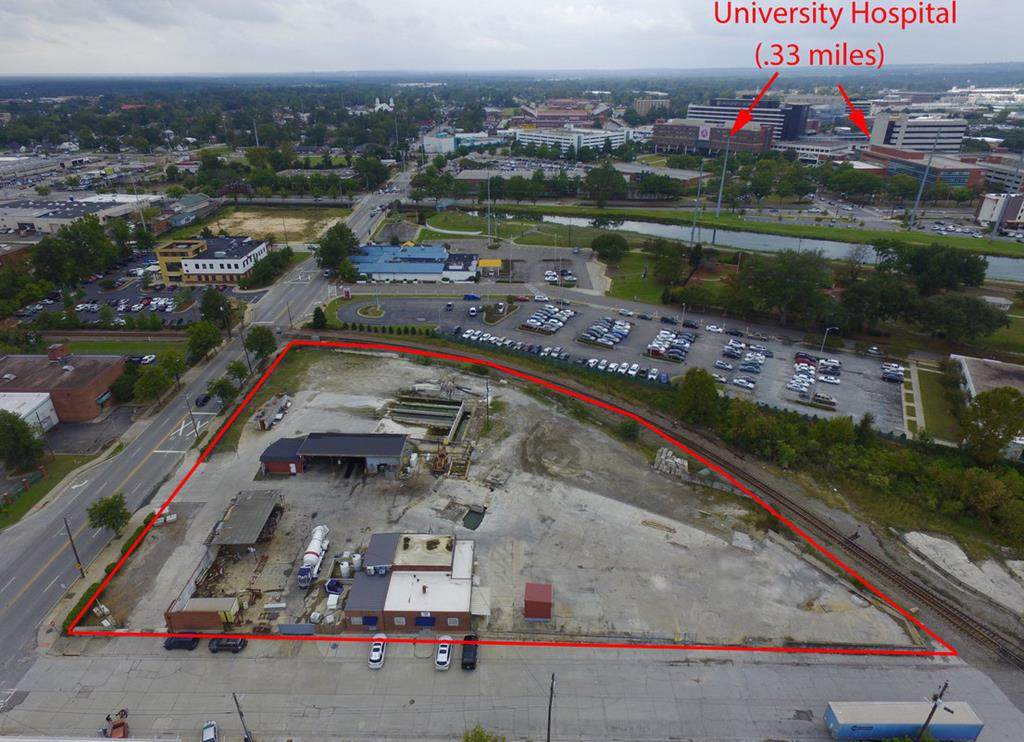 1310 Walker Street - Photo 1