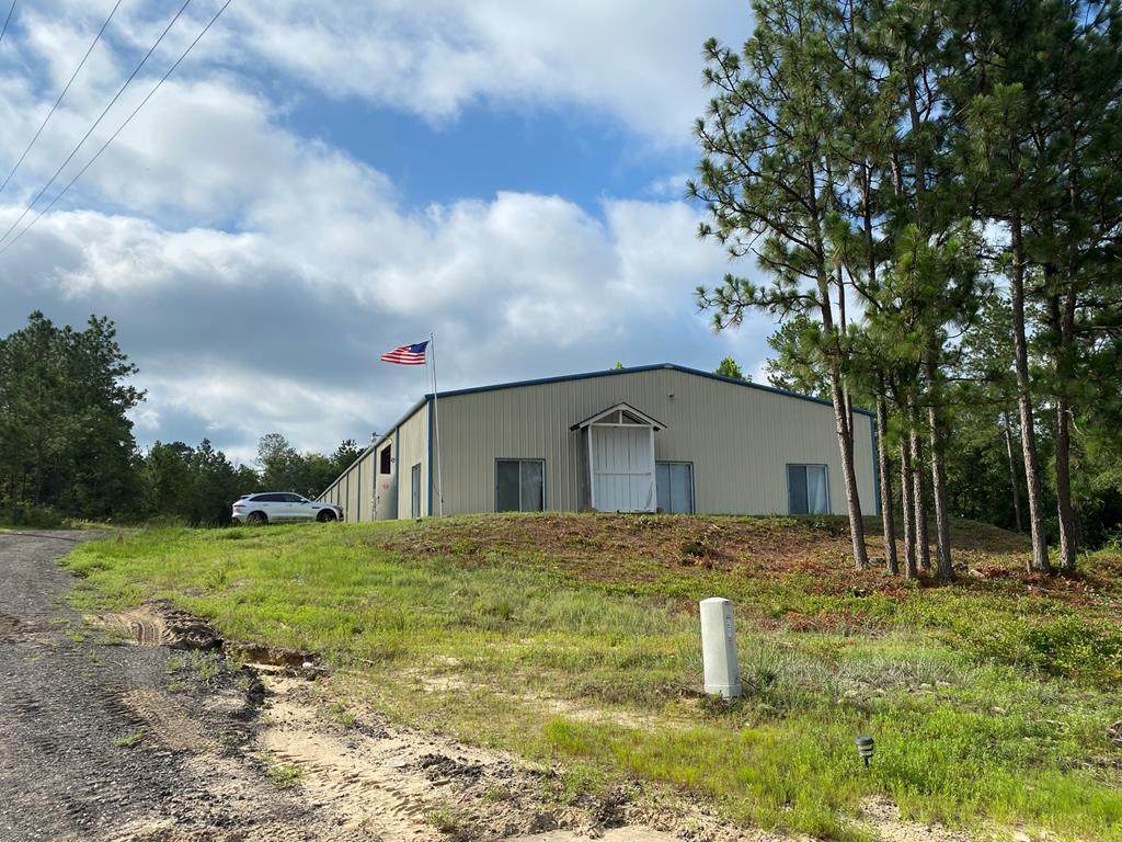 3870 Columbia Hwy N - Photo 1