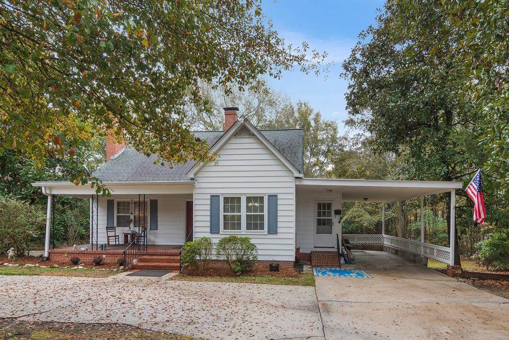 606 Columbia Road - Photo 1