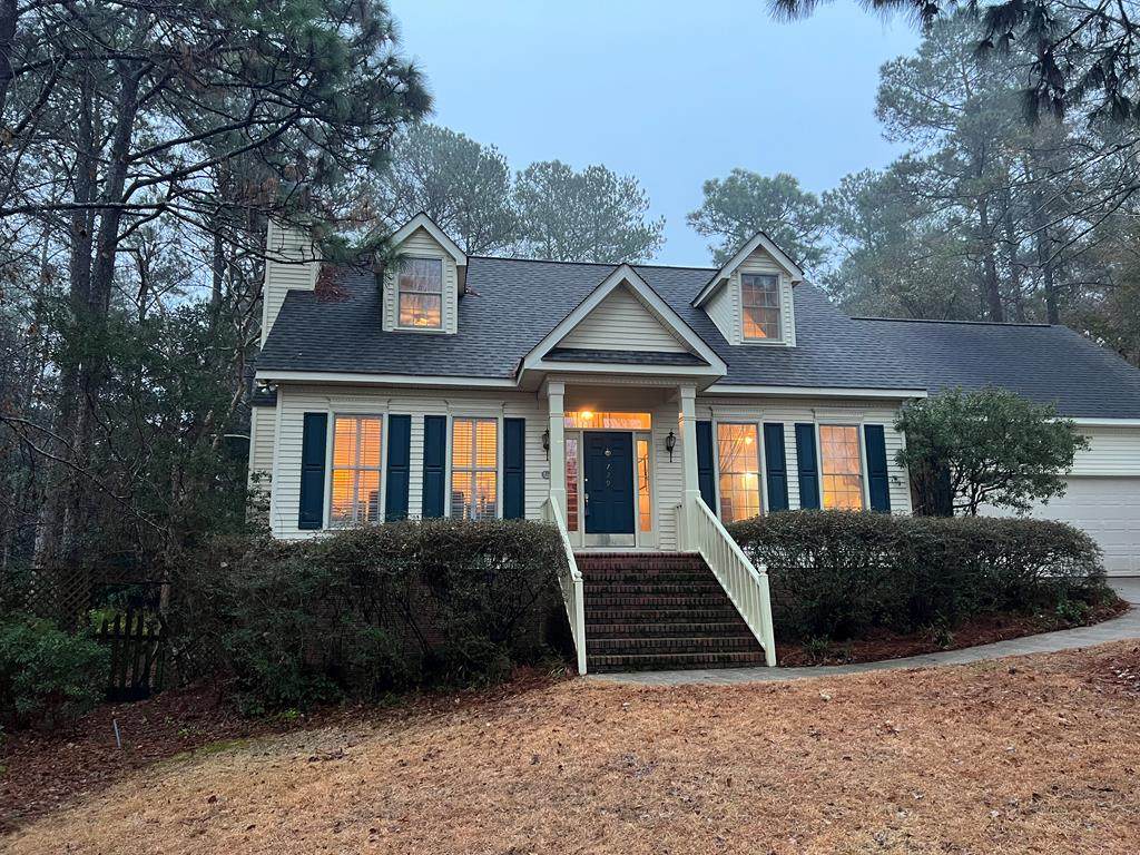 729 Lakeside Drive - Photo 1