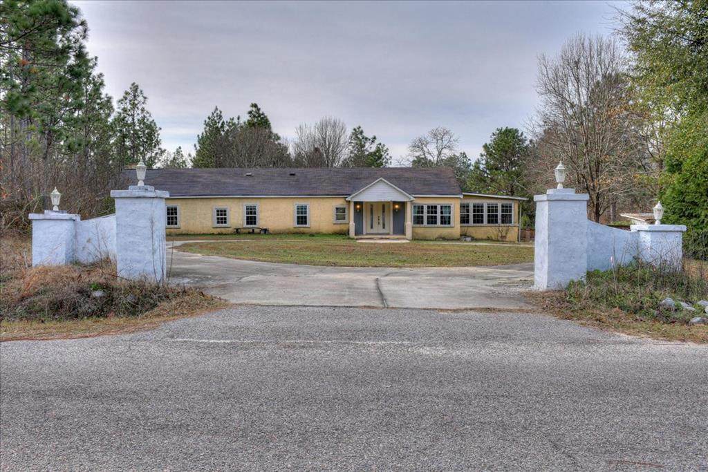 455 Water Oak Drive - Photo 1