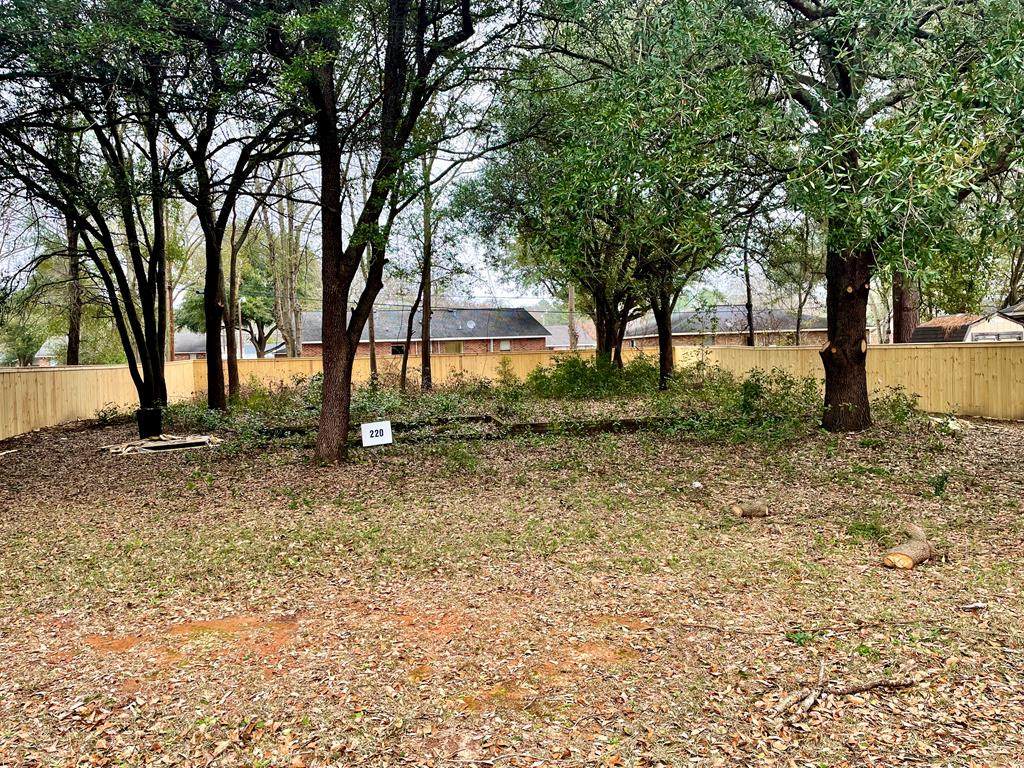 220 Stewart Drive - Photo 1