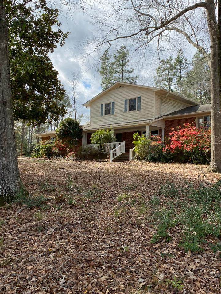 1040 Brookhaven Drive - Photo 1