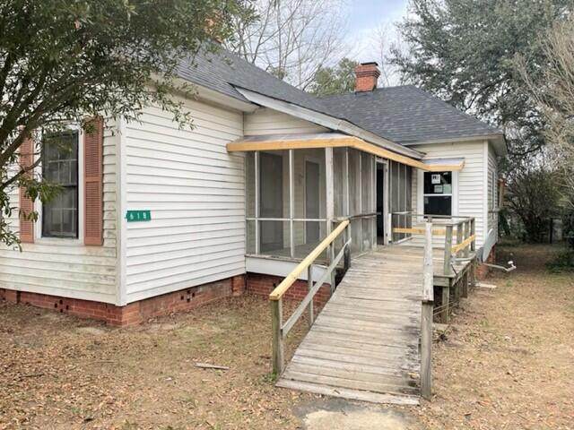 618 Rennie Street - Photo 1