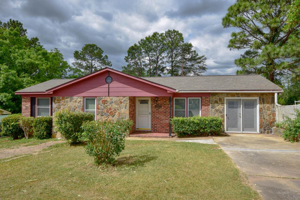 1382 Congress Drive - Photo 1