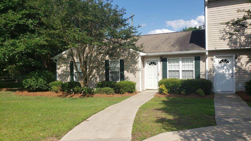 550 Date Palm Circle - Photo 1