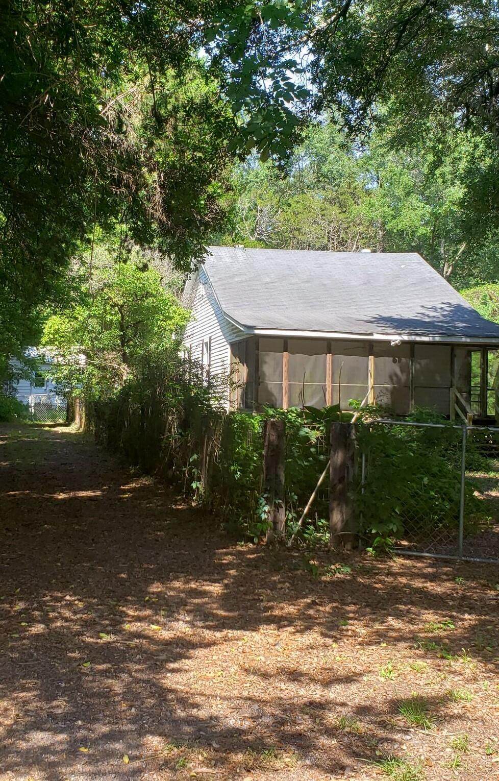 725 Jackson Road - Photo 1