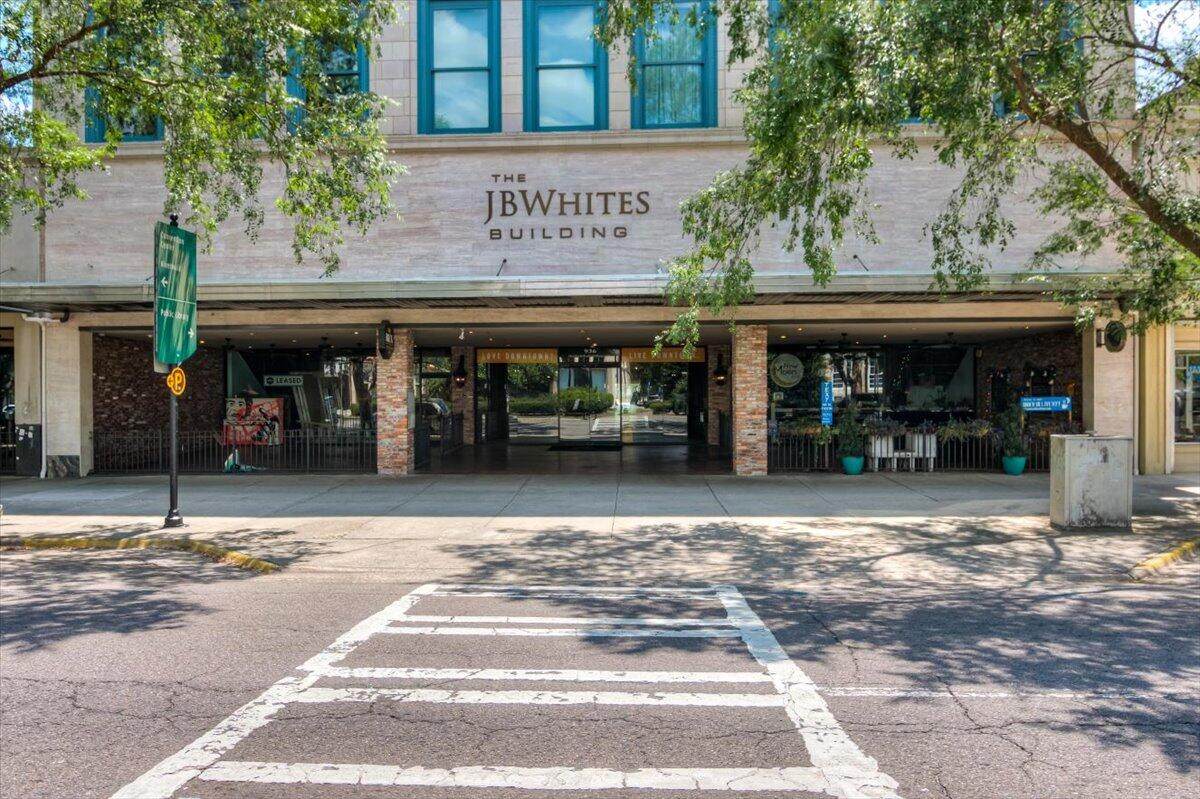 936 Broad Street - Photo 1