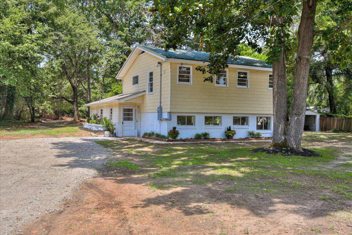1025 Washington Drive - Photo 1
