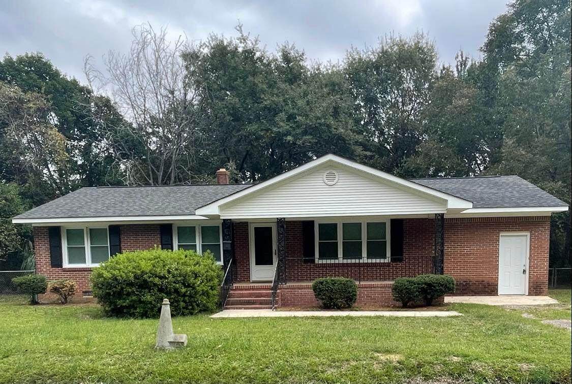 89 Aiken Avenue - Photo 1