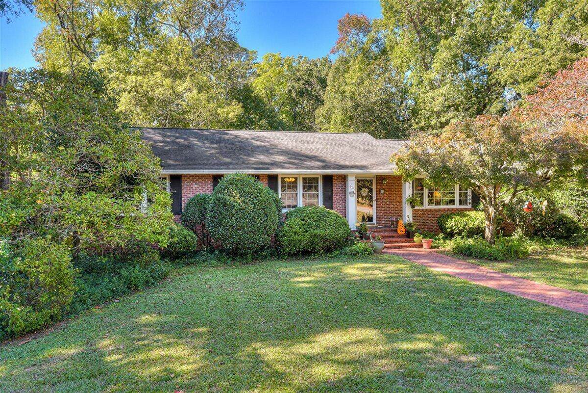 633 Sandhurst Place - Photo 1