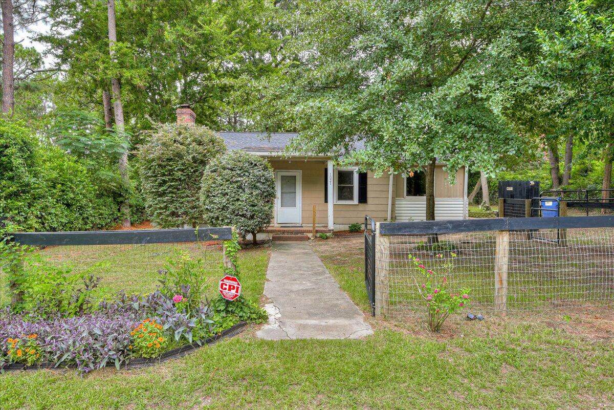 1021 Cherokee Avenue - Photo 1