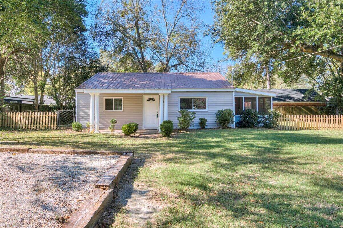437 Berkley Street - Photo 1