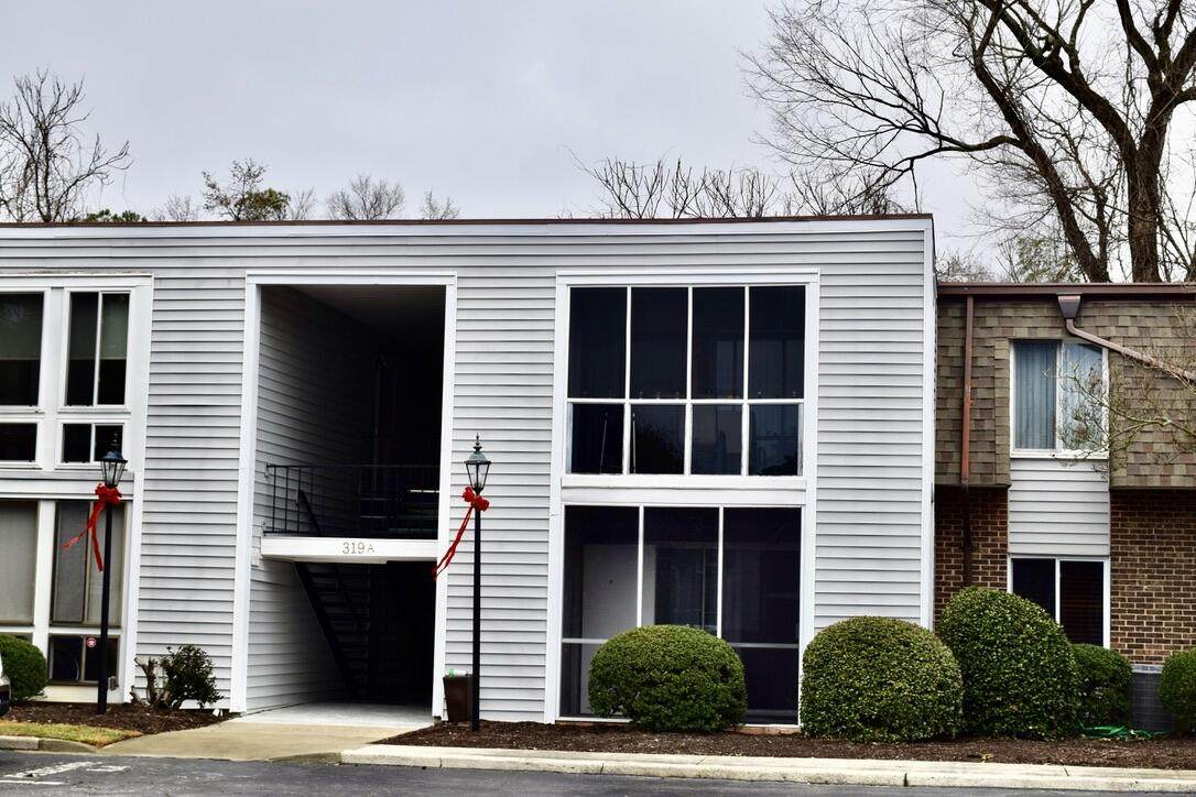 319 Laurens Street - Photo 1