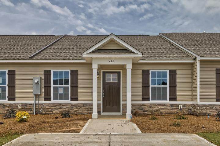 914 Madrid Court - Photo 1