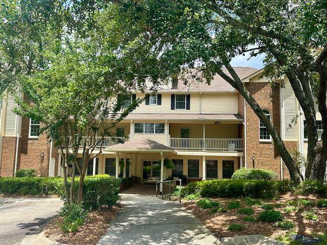 203 Landing Drive - Photo 1