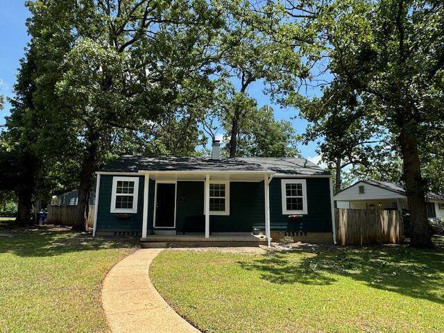 700 Cherry Drive - Photo 1