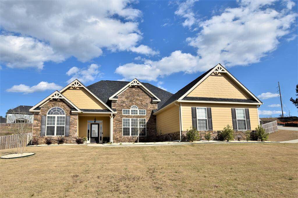 455 Equinox Loop - Photo 1