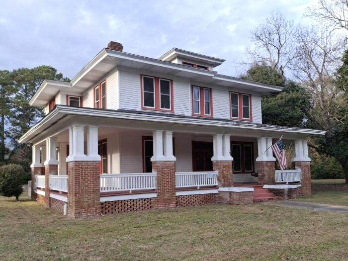 307 Lee Street - Photo 1