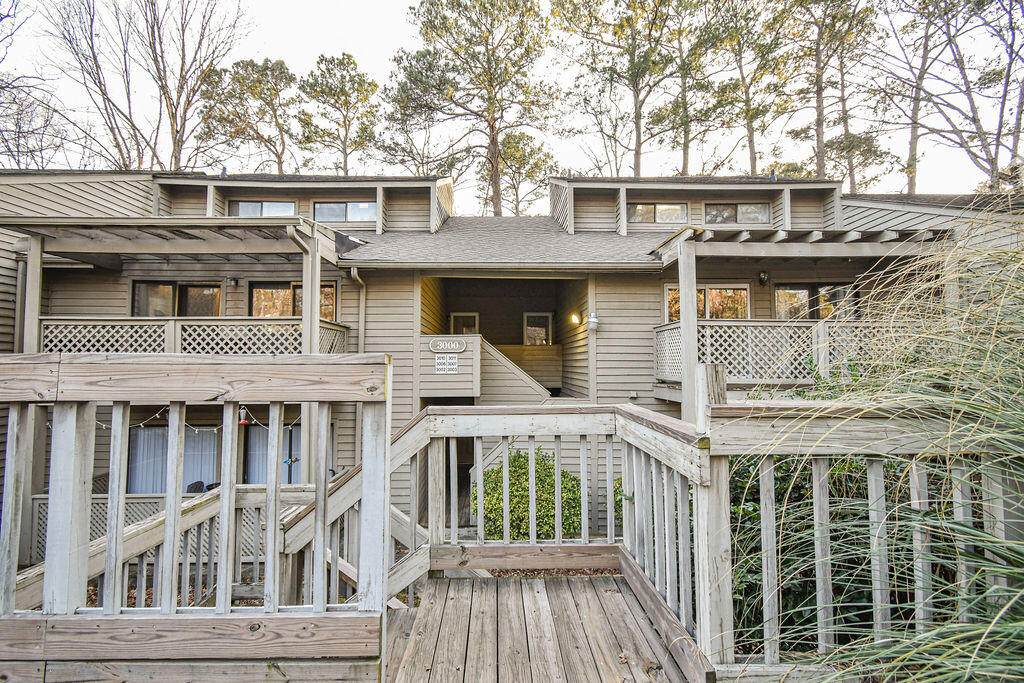 3011 Village Creek Drive - Photo 1