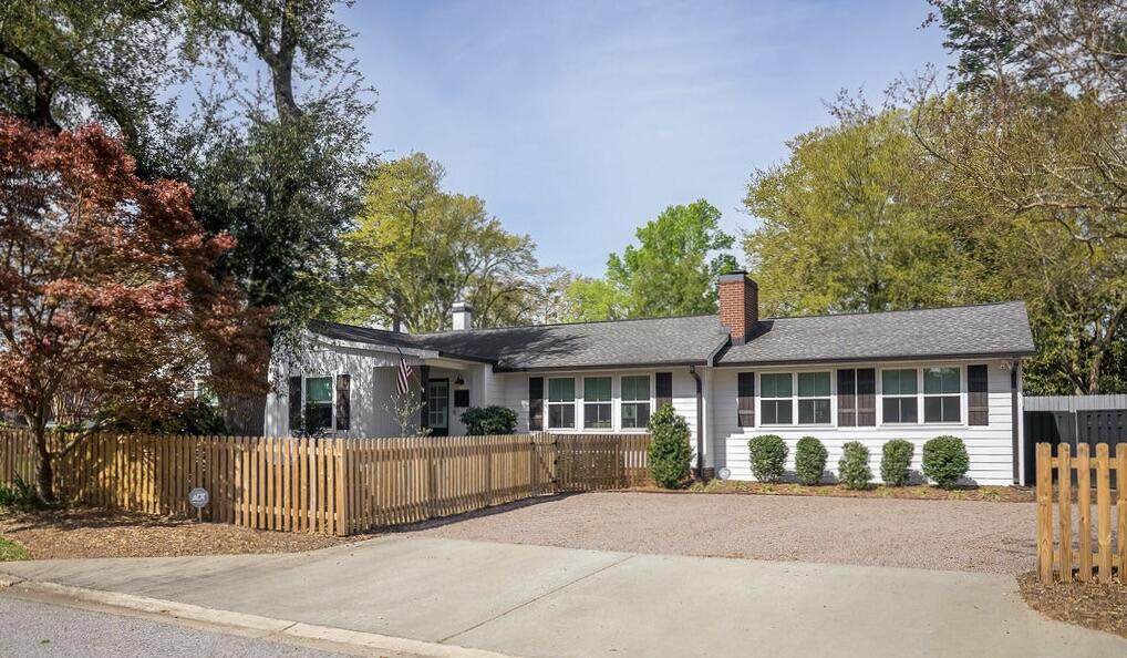 423 Kershaw Place - Photo 1