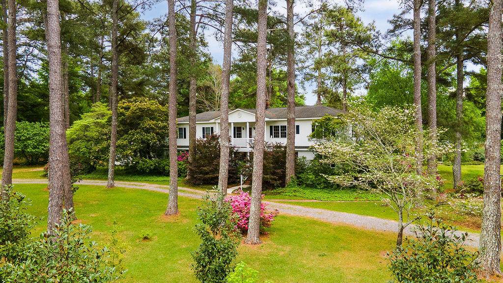 5200 Sizemore Circle - Photo 1