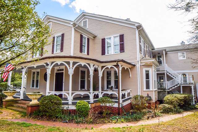 207 Colleton Avenue Sw - Photo 1