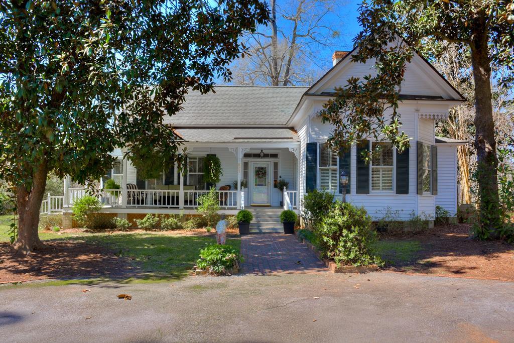 803 Buncombe - Photo 1