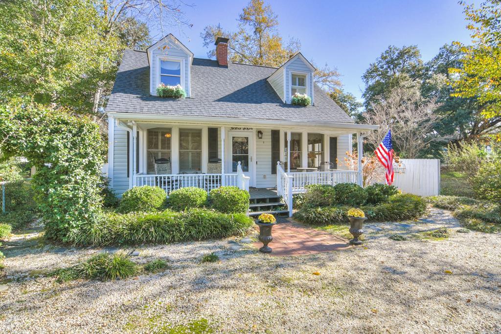 348 Marion St - Photo 1