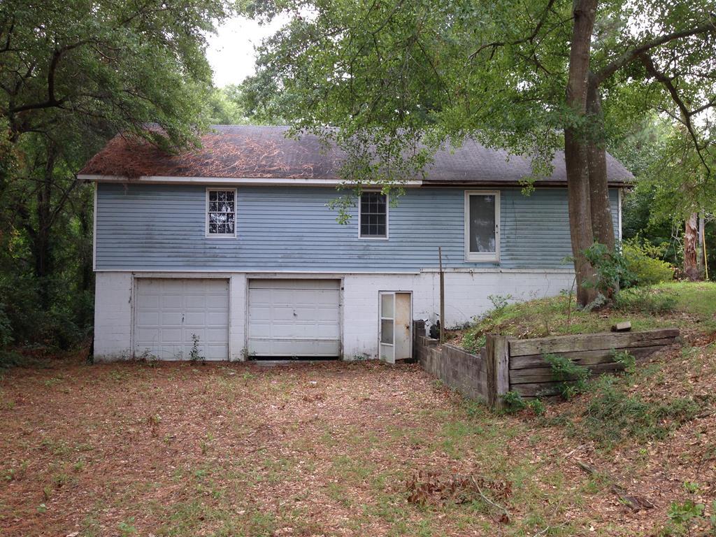 178 Baker St - Photo 1