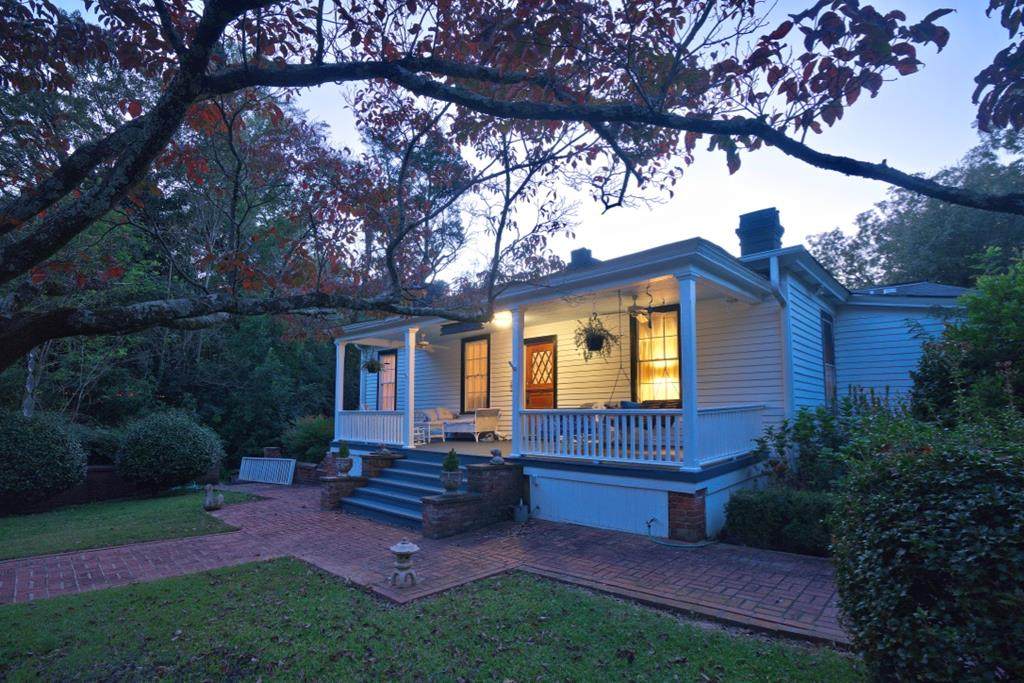 357 Chesterfield Street Sw - Photo 1