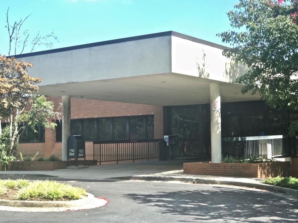 410 University Pkwy - Photo 1