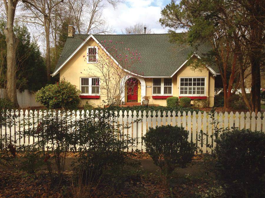 1136 South Boundary Avenue Se - Photo 1