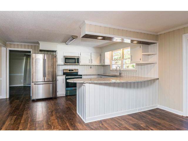 219 Holmes Street - Photo 1