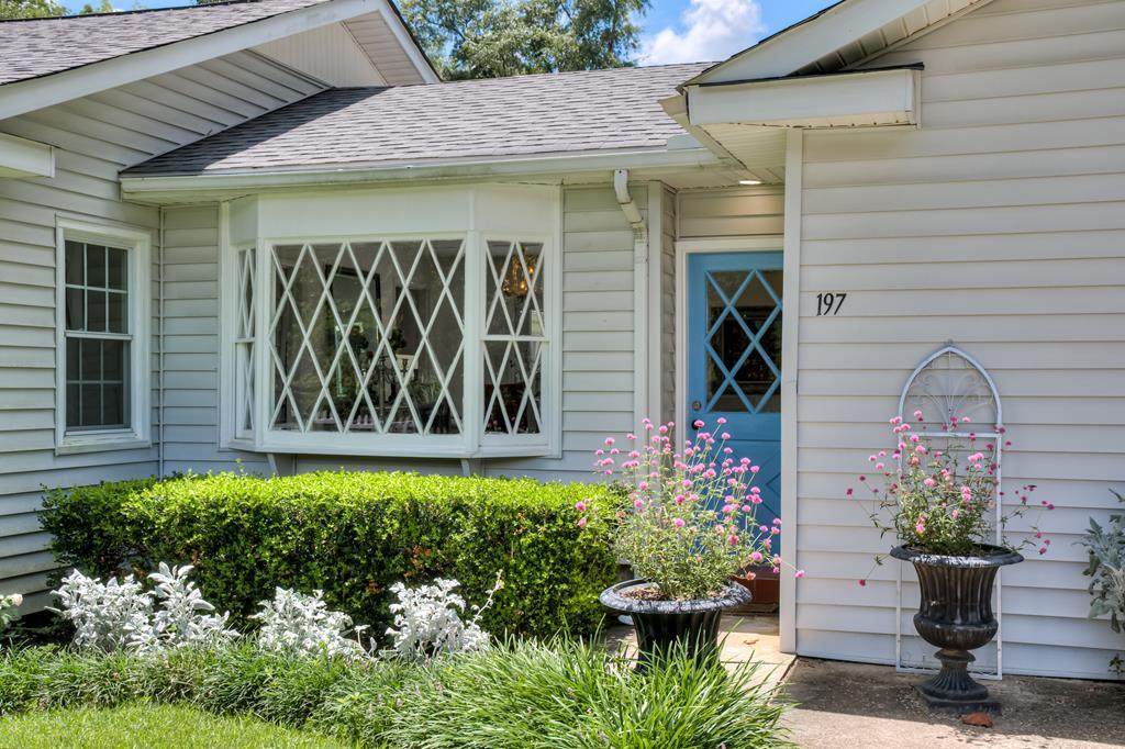 197 Hickory Road - Photo 1