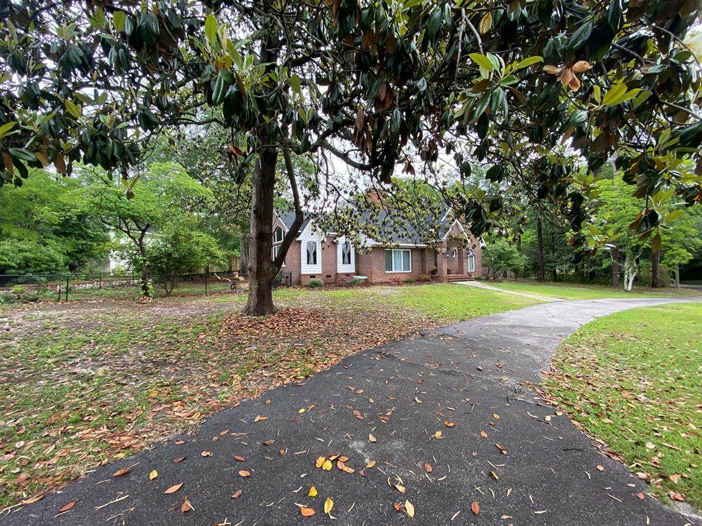 3422 Summit Drive - Photo 1