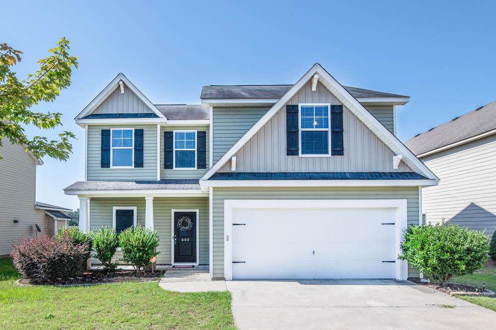 602 Village East Circle - Photo 1