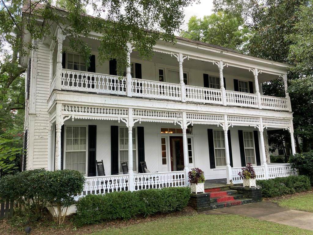 1195 Calhoun Street - Photo 1